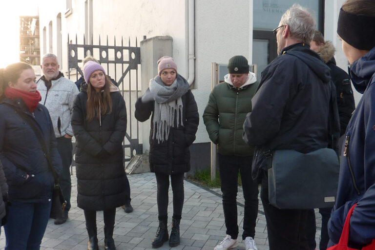 Führung zu historischen Orten der Judenverfolgung in Lengerich mit Polizeibeamt:innen