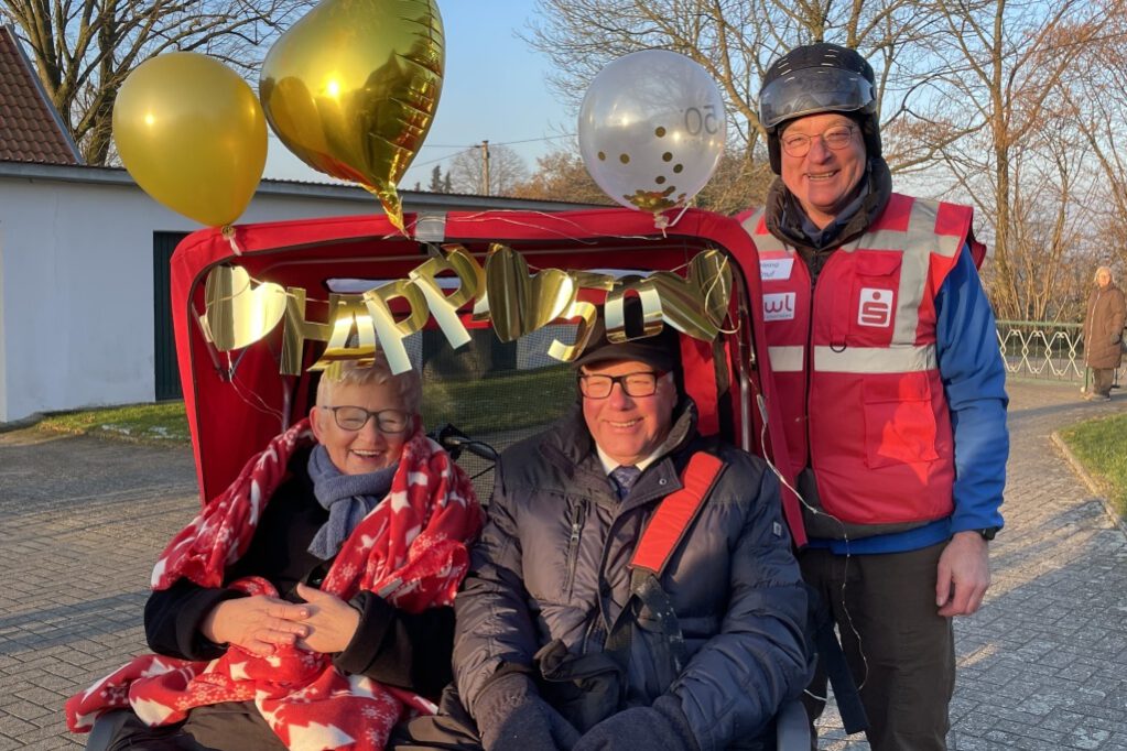 Das Goldene Hochzeitspaar Adomat ist abfahrbereit