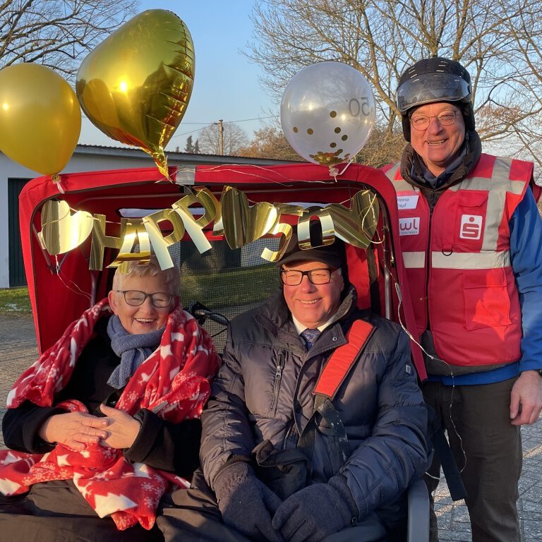 Das Goldene Hochzeitspaar Adomat ist abfahrbereit