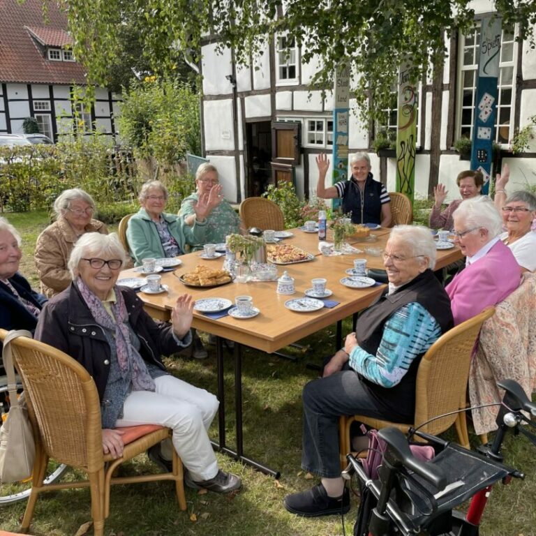 Die Evangelischen Frauenhilfe aus Tecklenburg zu Gast im Heimathaus