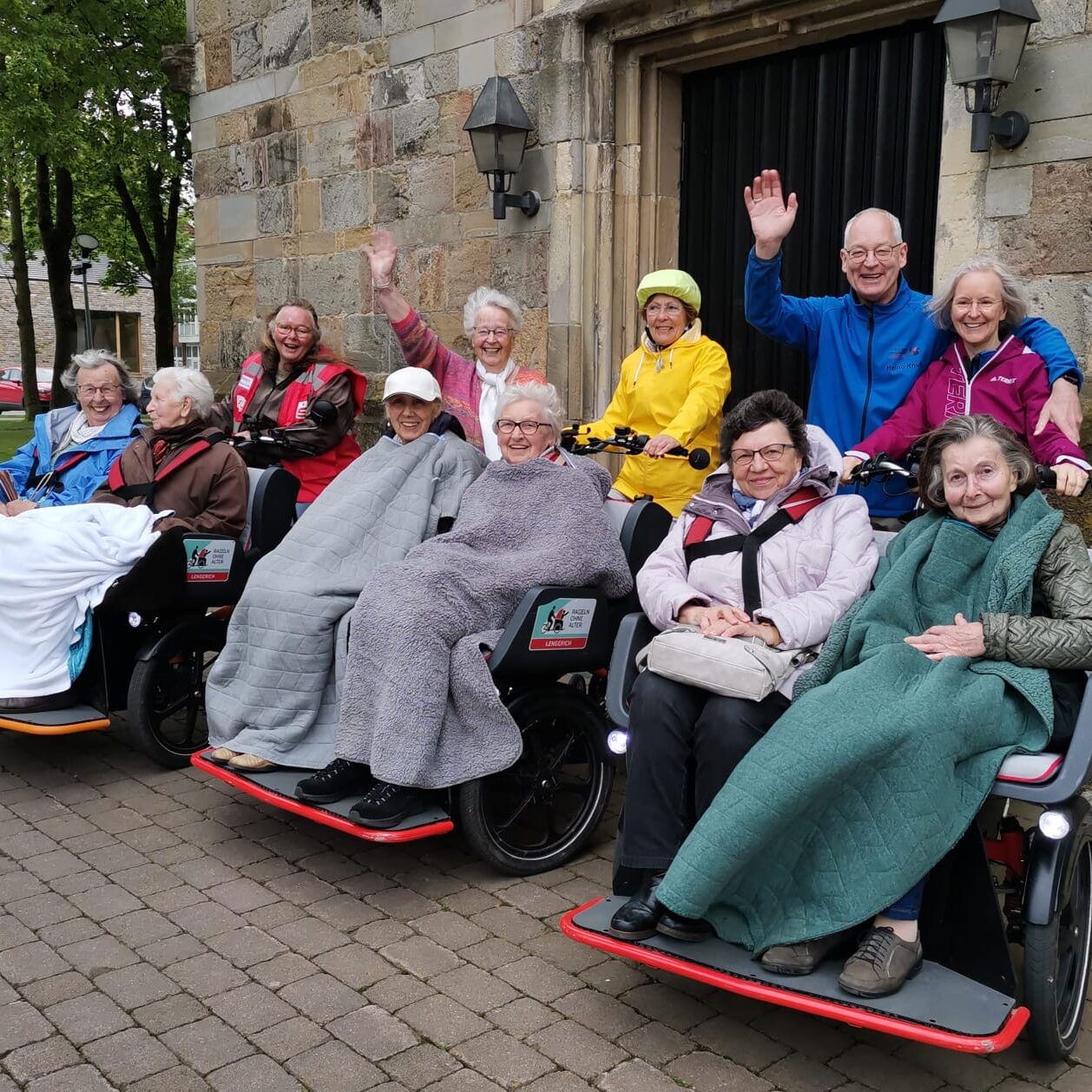 Teilnehmerinnen Kleinstadtmenschen vor