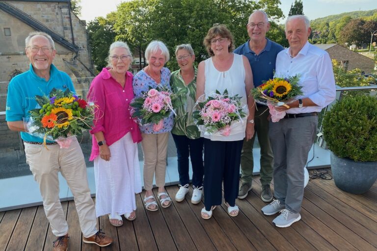 Der alte und neue Vorstand im HvL. Es fehlt Klaus Adam.