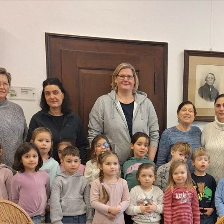 AWO - Kindervilla - Volkstanzgruppe im Heimathaus