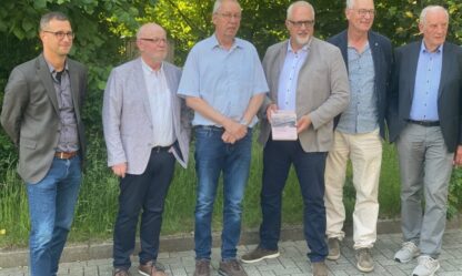 v.l. Dr. Peter Kritzinger (Aschendorff Verlag, Bernd Hammerschmidt (Co-Autor), Dr. Alfred Wesselmann (Autor), Bürgermeiter Björn Schilling, Heino Knuf (Vorstandsteam HVL), Dr. Alois Thomes (Moderator)